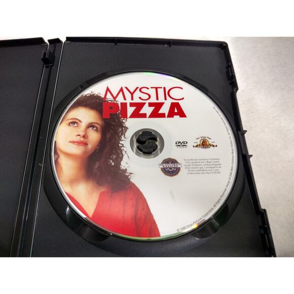 Mystic PIzza Dvd Movie Complete Julia Roberts Lili Taylor Film Romantic Comedy - Picture 2 of 4